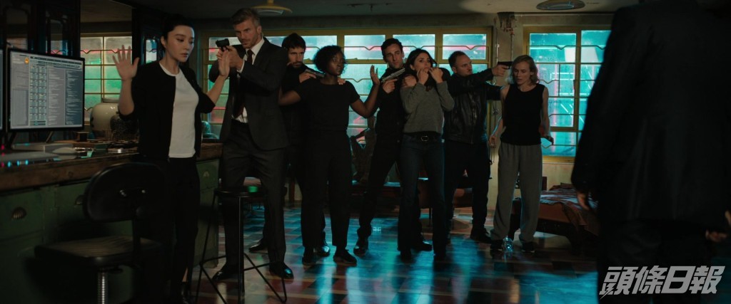 范冰冰在逃稅風波前，已獲邀拍荷里活電影《355：諜影特攻》（The 355），出事後並無遭到換角，同片還有奧斯卡影后謝茜嘉謝西婷（Jessica Chastain）等，可惜今年電影上畫，票房口碑不佳。